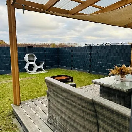 Coast House 25 -trzesacz Sunny Side Baltic Semesterbostad